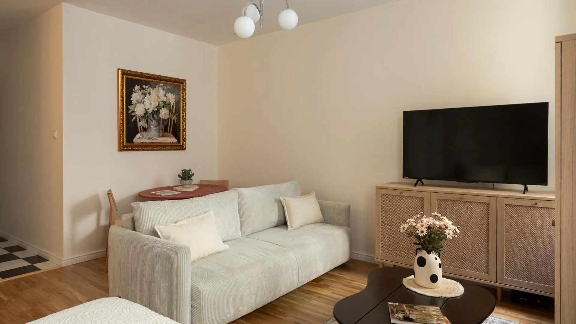 Prestigious Main Square Apartment Krakow Poland
