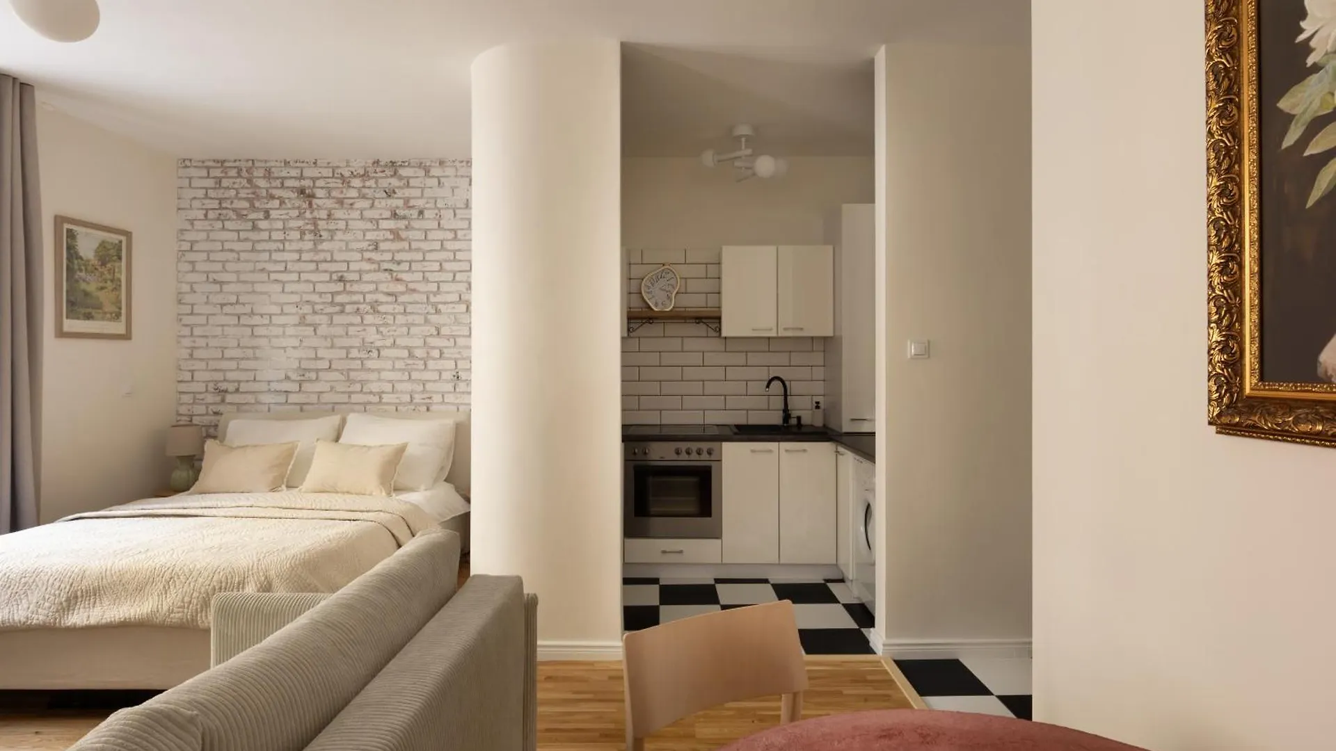 Prestigious Main Square Apartment Krakow